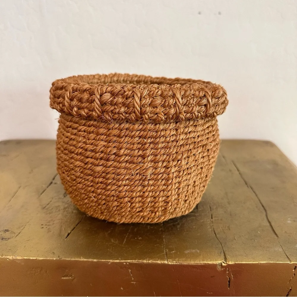 Vintage natural jute Handwoven plant/storage/decorative cuffed basket